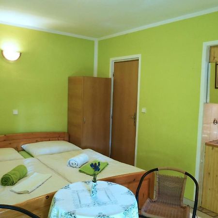 Apartman Pri Zamocku Бешеньова Екстер'єр фото
