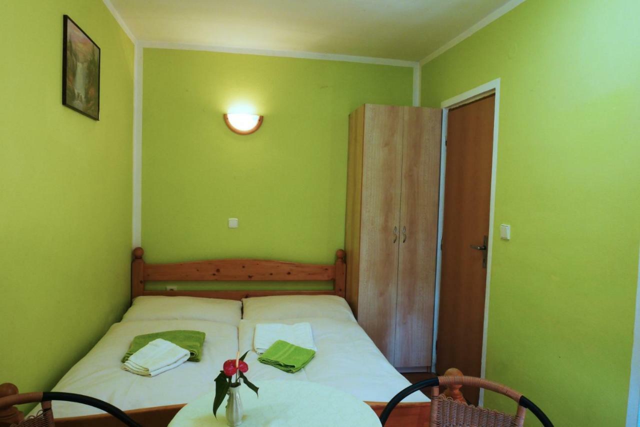 Apartman Pri Zamocku Бешеньова Екстер'єр фото
