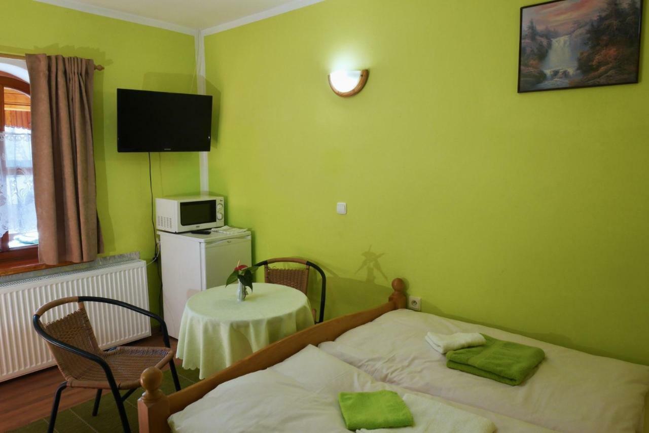 Apartman Pri Zamocku Бешеньова Екстер'єр фото