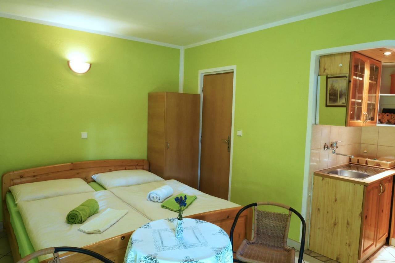Apartman Pri Zamocku Бешеньова Екстер'єр фото