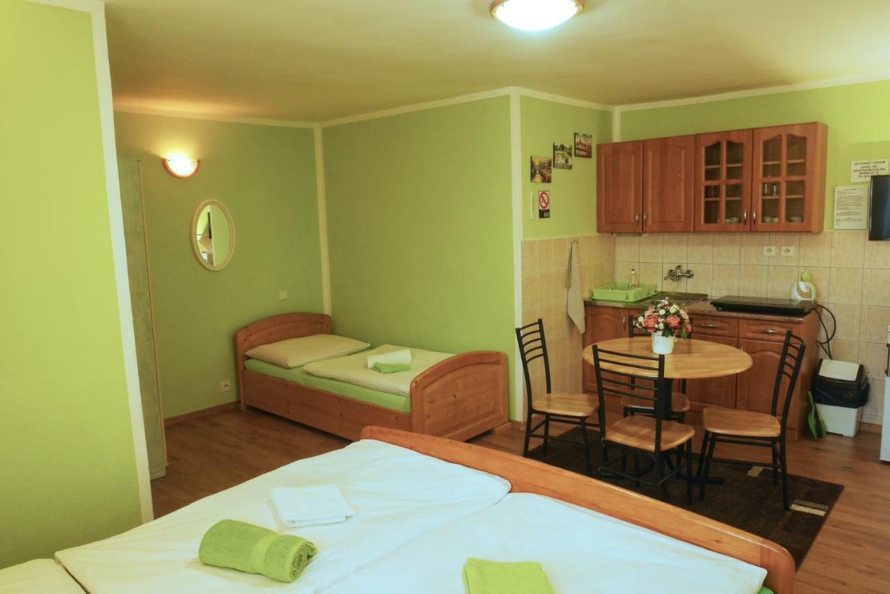 Apartman Pri Zamocku Бешеньова Екстер'єр фото